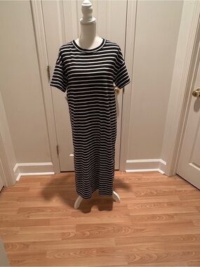 Old Navy Black and White Striped Tee Dress